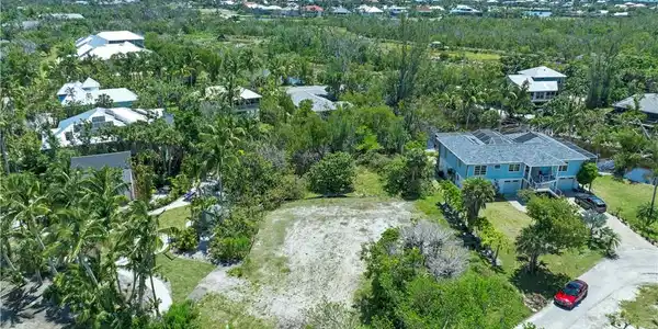 1757 Windward WAY