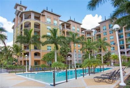 2825 Palm Beach BLVD