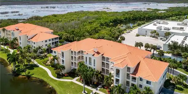 20021 Sanibel View CIR
