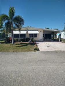 851 Holly Berry CT