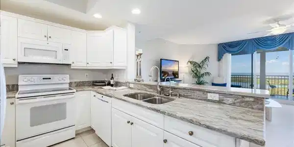 1001 Arbor Lake DR