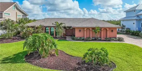 6548 Daniel CT
