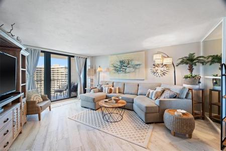 320 Seaview CT