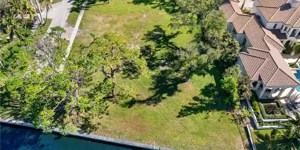 Image 3: Aerial view