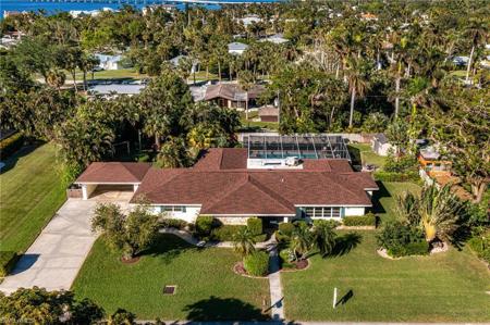 1241 Logan LN