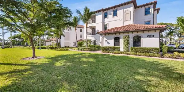 4540 Colony Villas DR