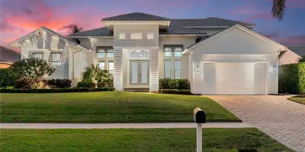 120 Lamplighter DR