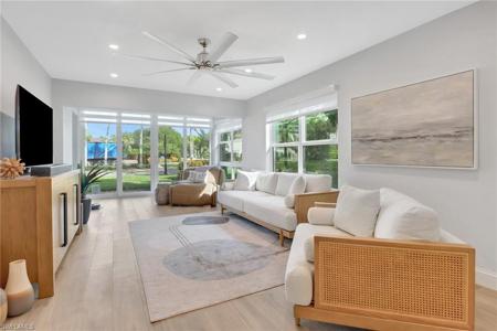 292 Banyan BLVD