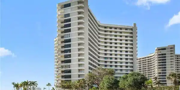 380 Seaview CT