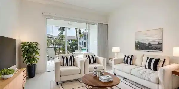 800 Breakaway LN