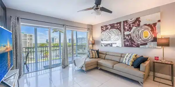1 Bluebill AVE