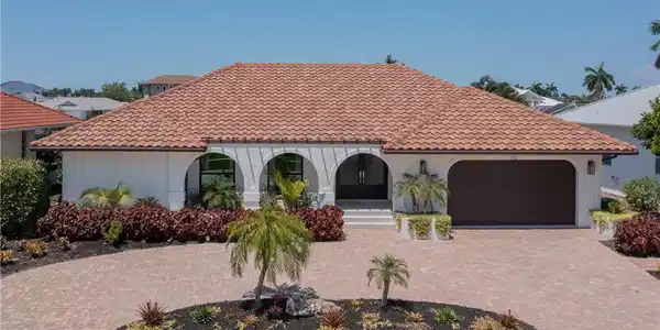 212 Seahorse CT