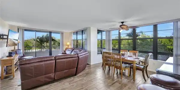 440 Seaview CT