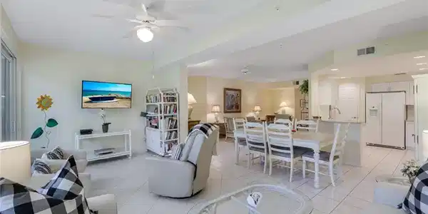 25200 Pelican Creek CIR