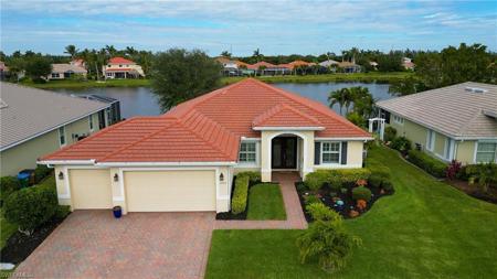 2494 Ashbury CIR