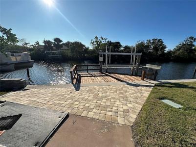 11470 Dogwood LN