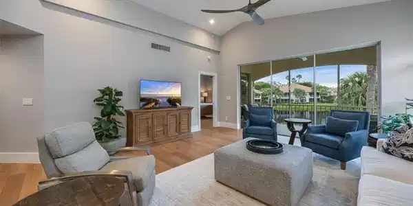 8429 Abbington CIR