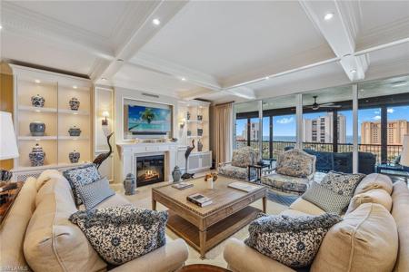 8787 Bay Colony DR