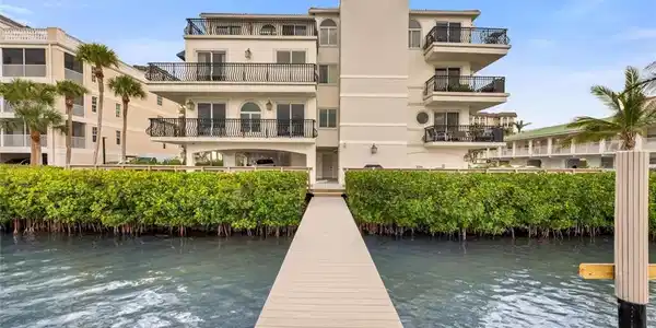 9400 Gulf Shore DR