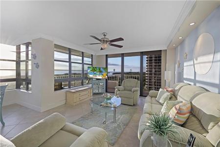 380 Seaview CT