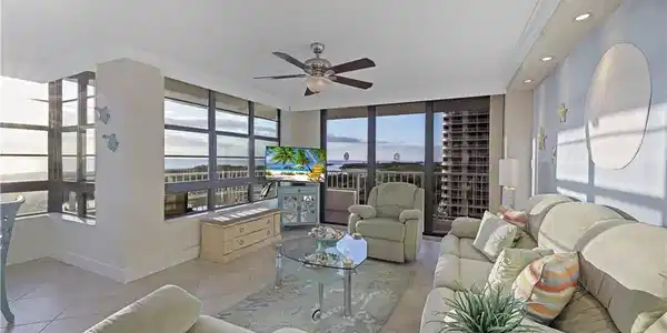 380 Seaview CT