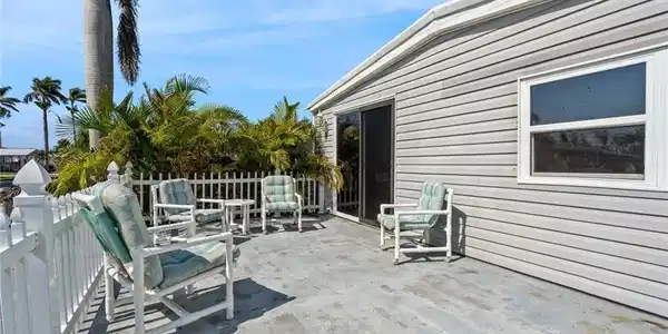 12170 Palm DR