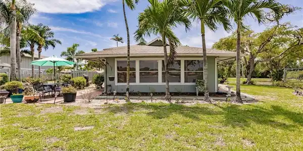 4307 Island CIR
