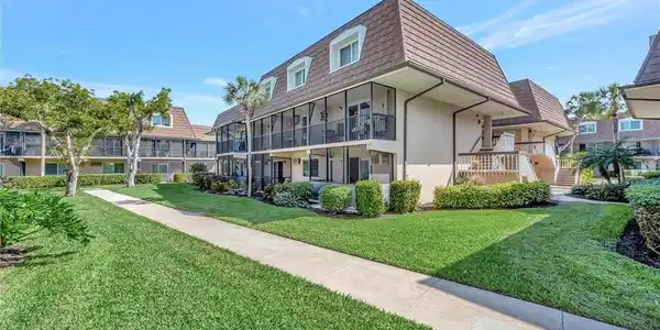87 N Collier BLVD