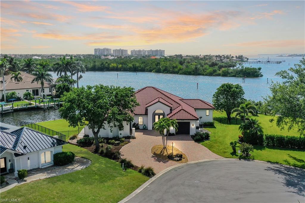 Image 1: Custom Built Estate Home