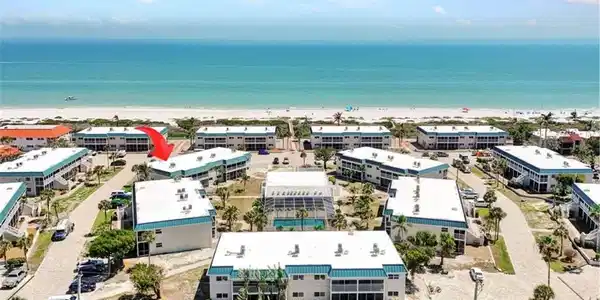 827 E Gulf DR
