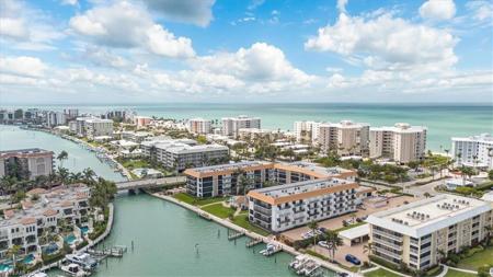 2900 Gulf Shore BLVD N