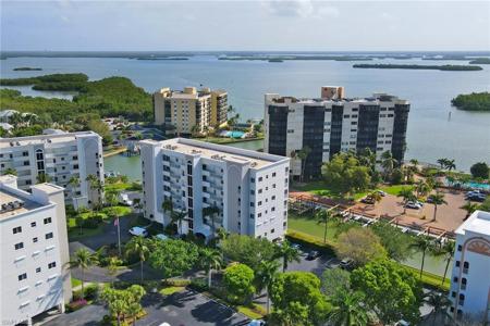 4331 Bay Beach LN
