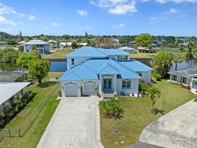 2107 Saint Croix AVE