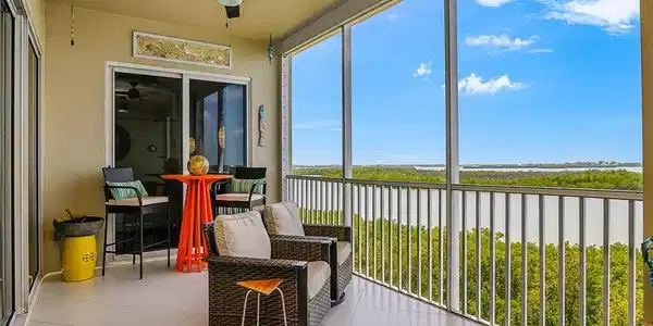 337 Vintage Bay DR