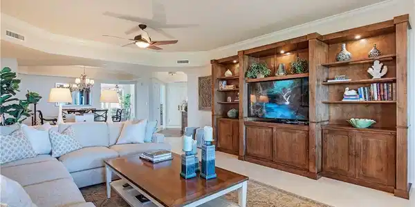 7117 Pelican Bay BLVD