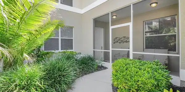 784 Carrick Bend CIR