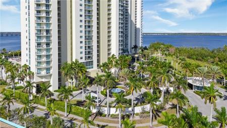3000 Oasis Grand BLVD