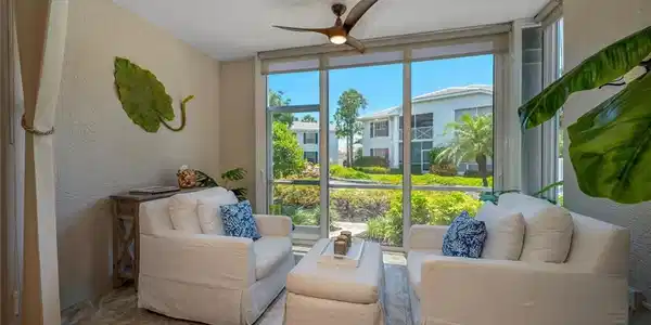 7058 Barrington CIR