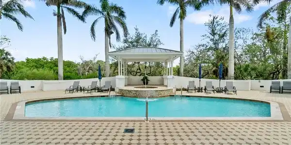 325 Dunes BLVD