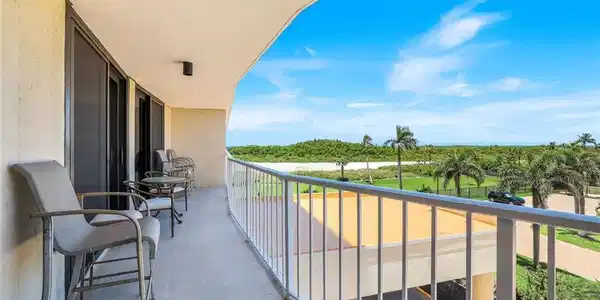 320 Seaview CT