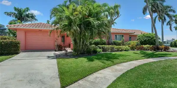 848 Buttonwood CT