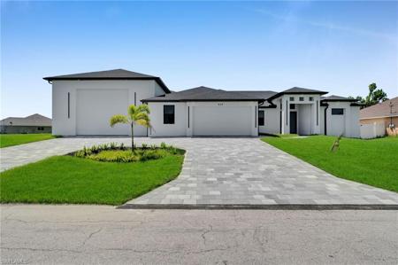839 NW 28th PL