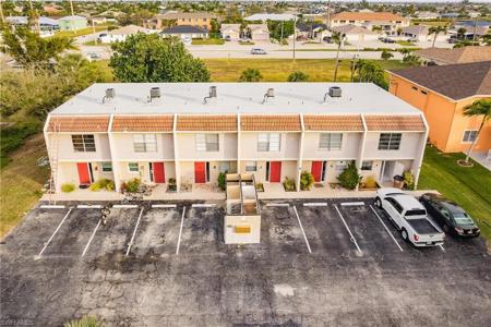 1123 SW 48th TER