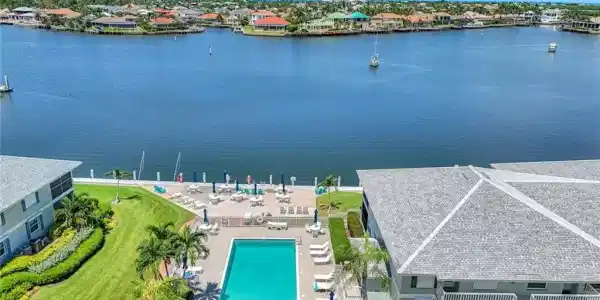 721 W Elkcam CIR