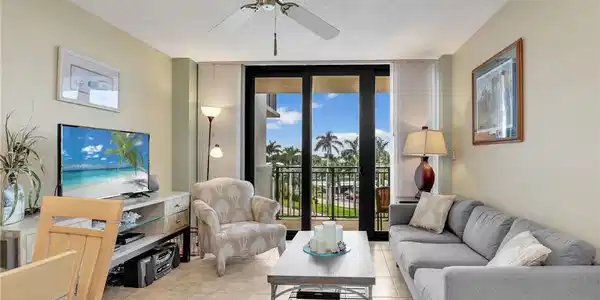 180 Seaview CT