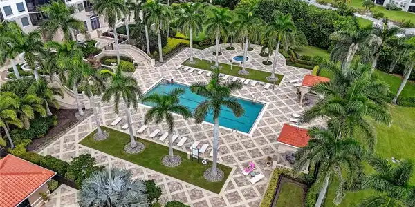 1060 Borghese LN