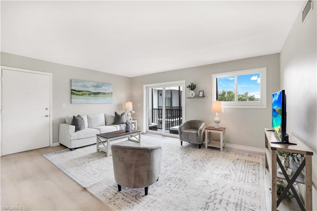 Image 4: Turnkey furnished and recently renovated