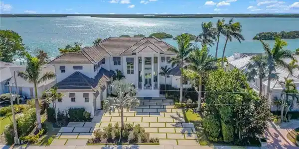 1829 S Inlet DR