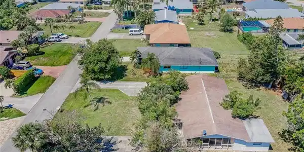 Image 4: Aerial view of residential area