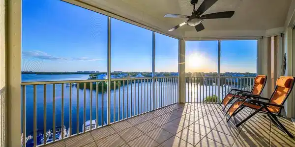 Image 4: Your private perch for sunset
